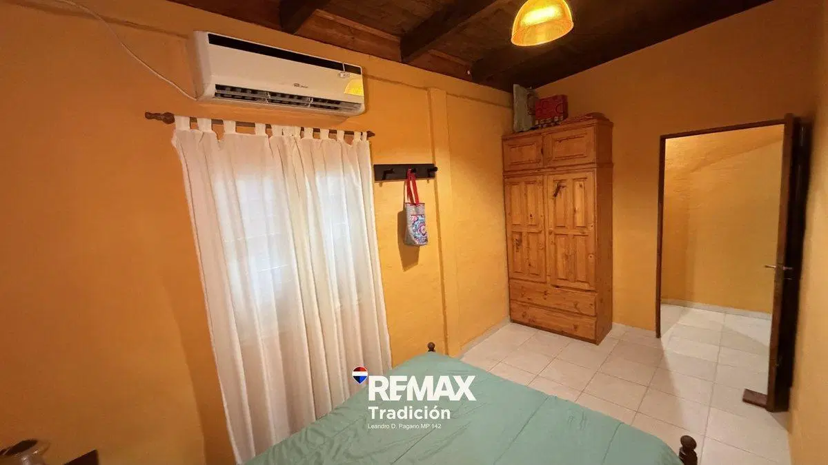 CASA  VENTA  4 AMB. BARRIO ARAMBURU 2