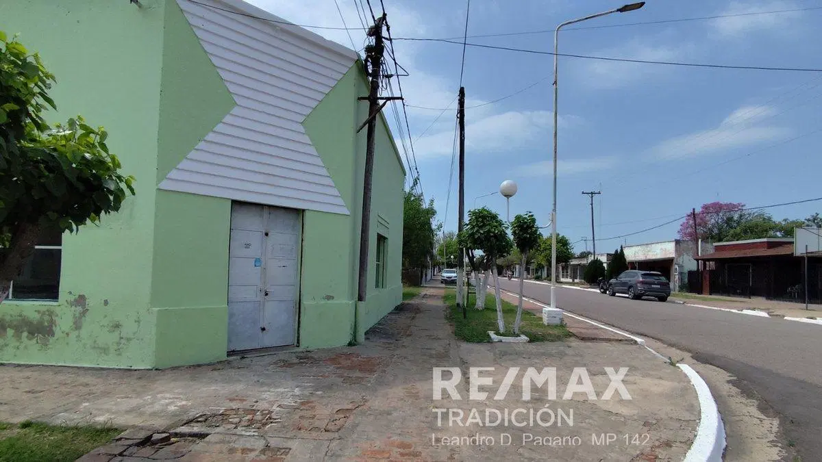 VENTA LOCAL + TERRENO en esquina - La Clotilde 2