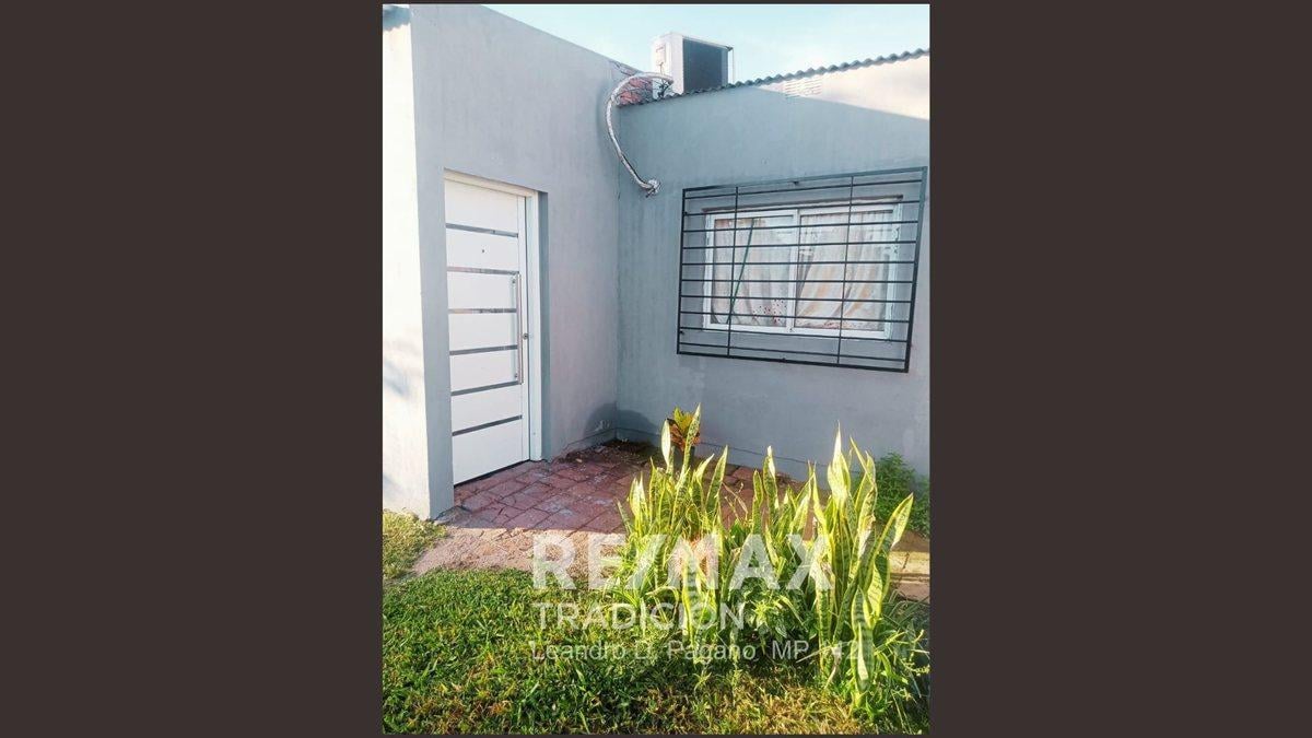 Casa 4 amb. en venta en centro de Fontana