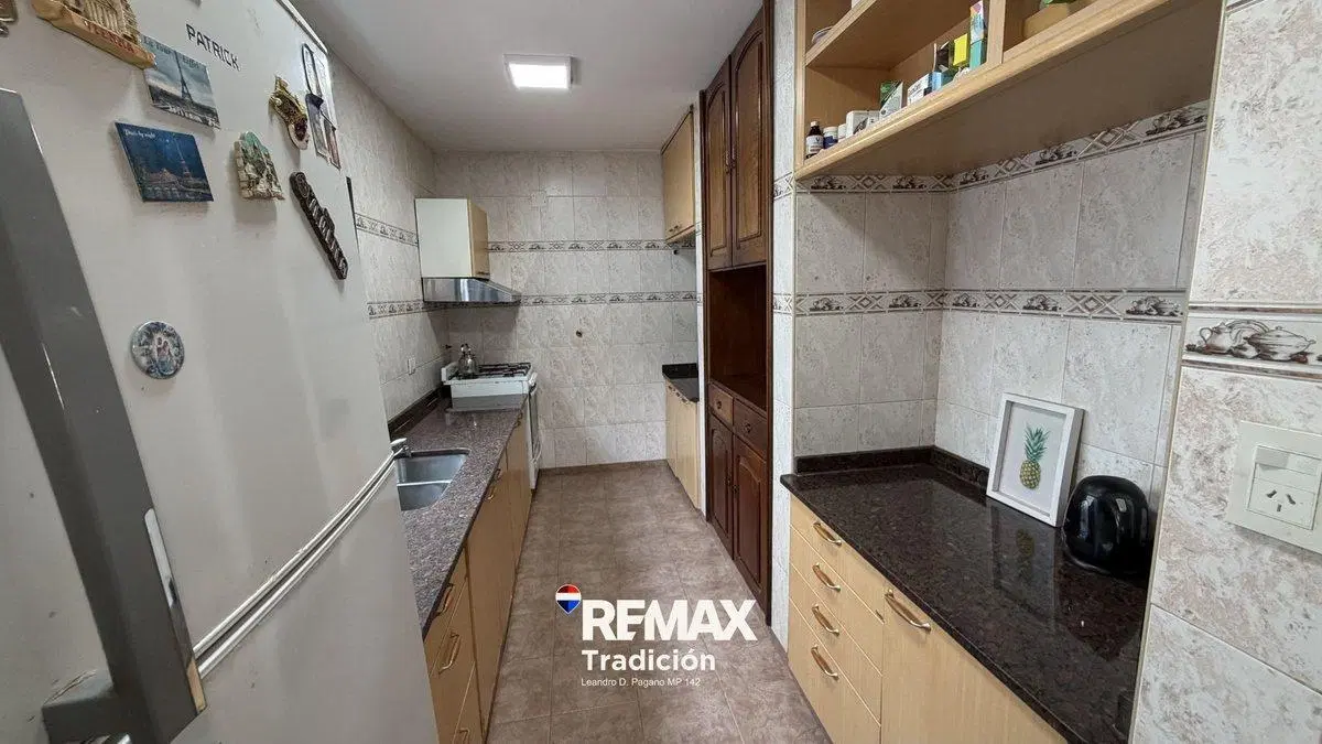 Casa de 5 ambientes en venta categoría muy buena. 8