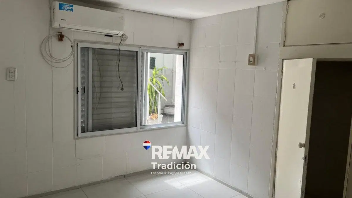 CASA + 4 DEPARTAMENTOS SOBRE AVENIDA - MACROCENTRO 3