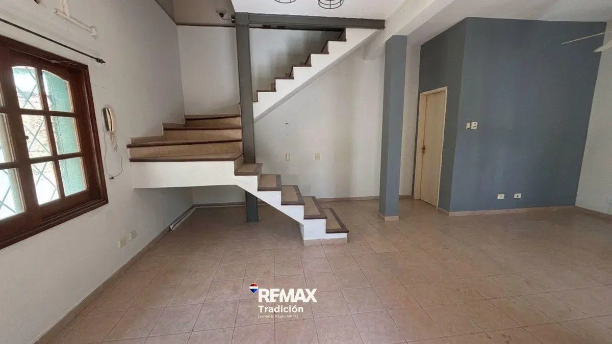 Local y vivienda en venta en plena Zona Comercial 5