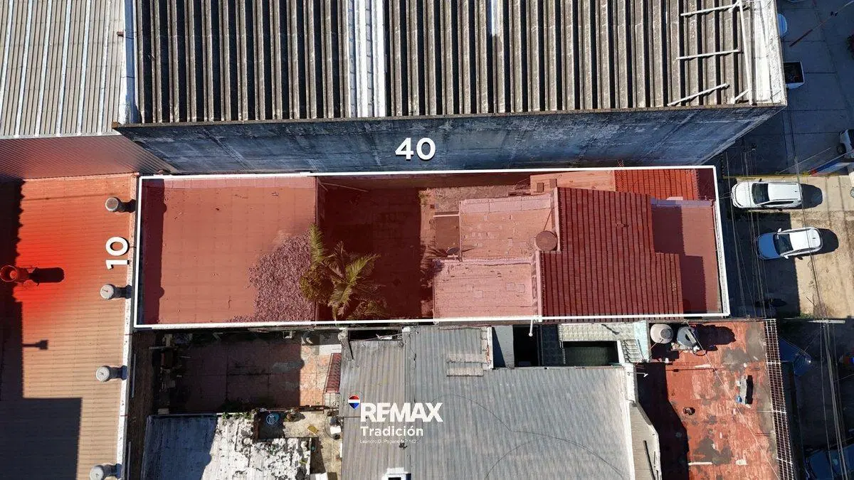 Local y vivienda en venta en plena Zona Comercial 2