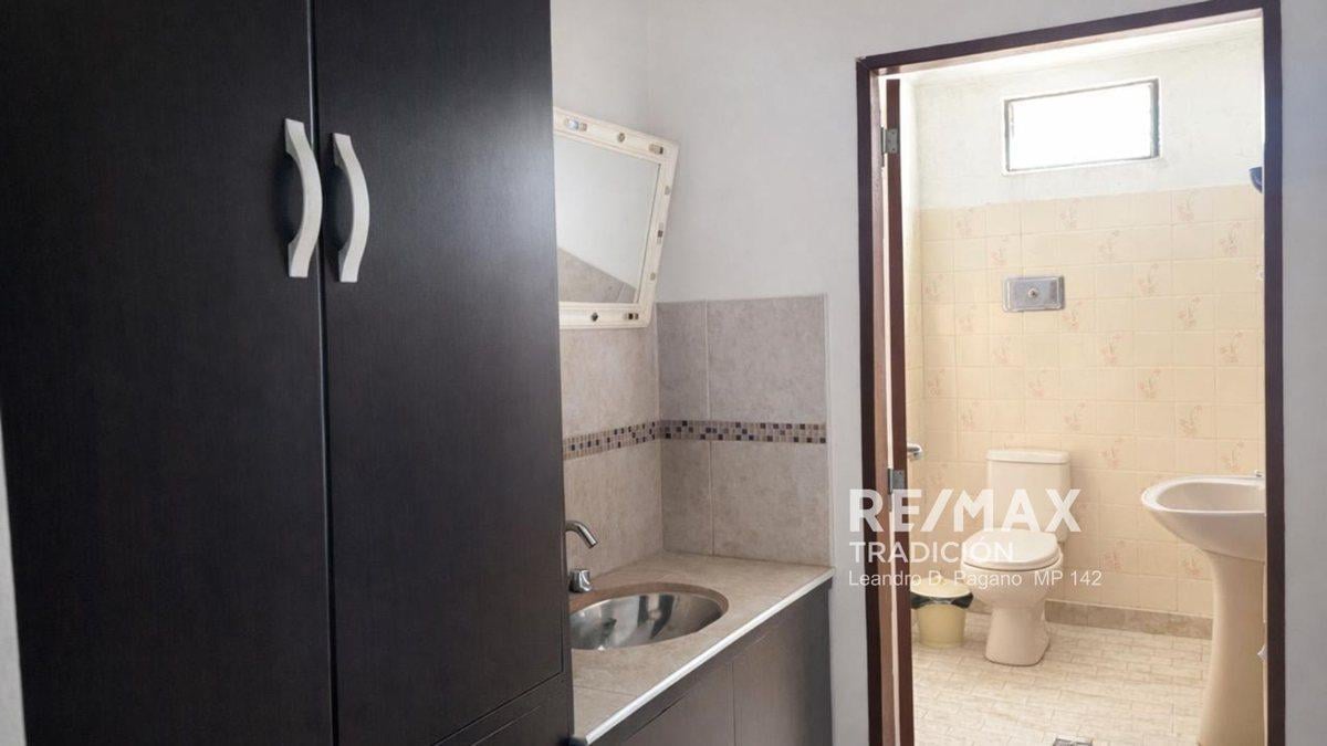 Foto de VENTA CASA + LOCAL COMERCIAL + DEPTOS- ZONA UNNE, imagen 5