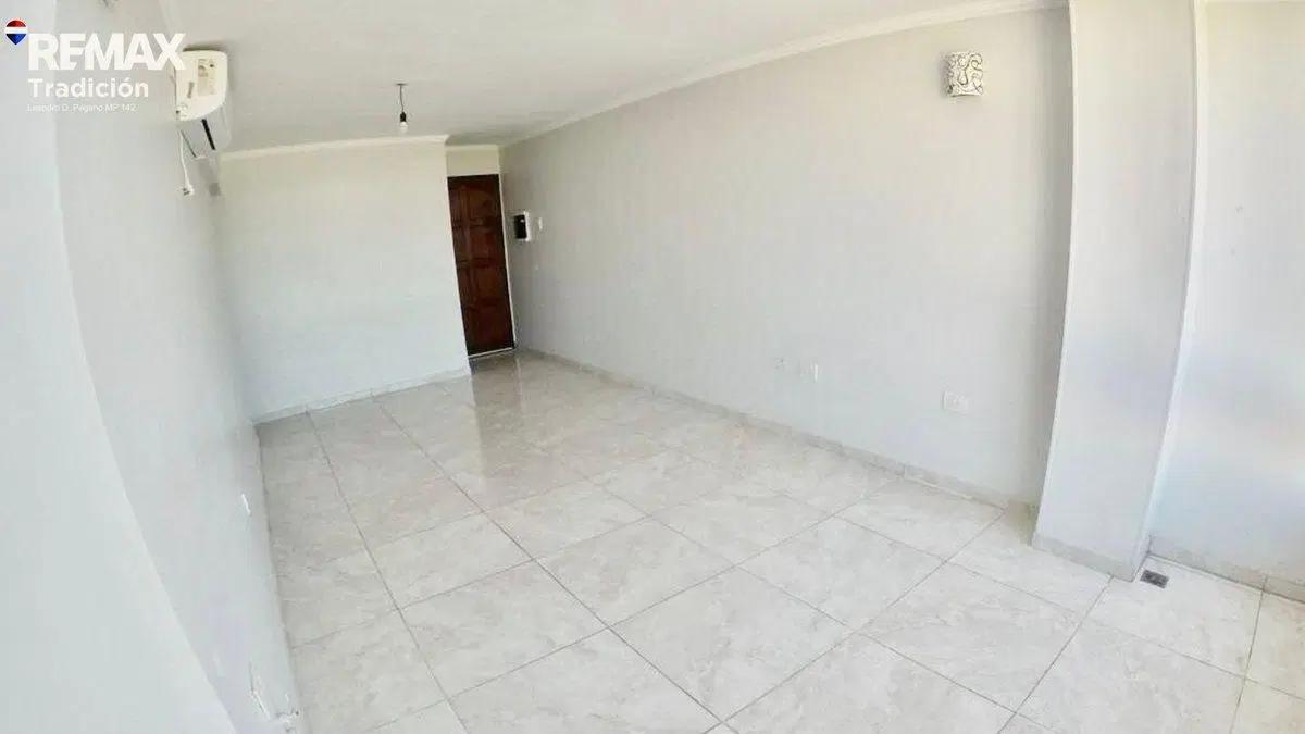 DEPARTAMENTO EN VENTA IMPECABLE MICROCENTRO 2
