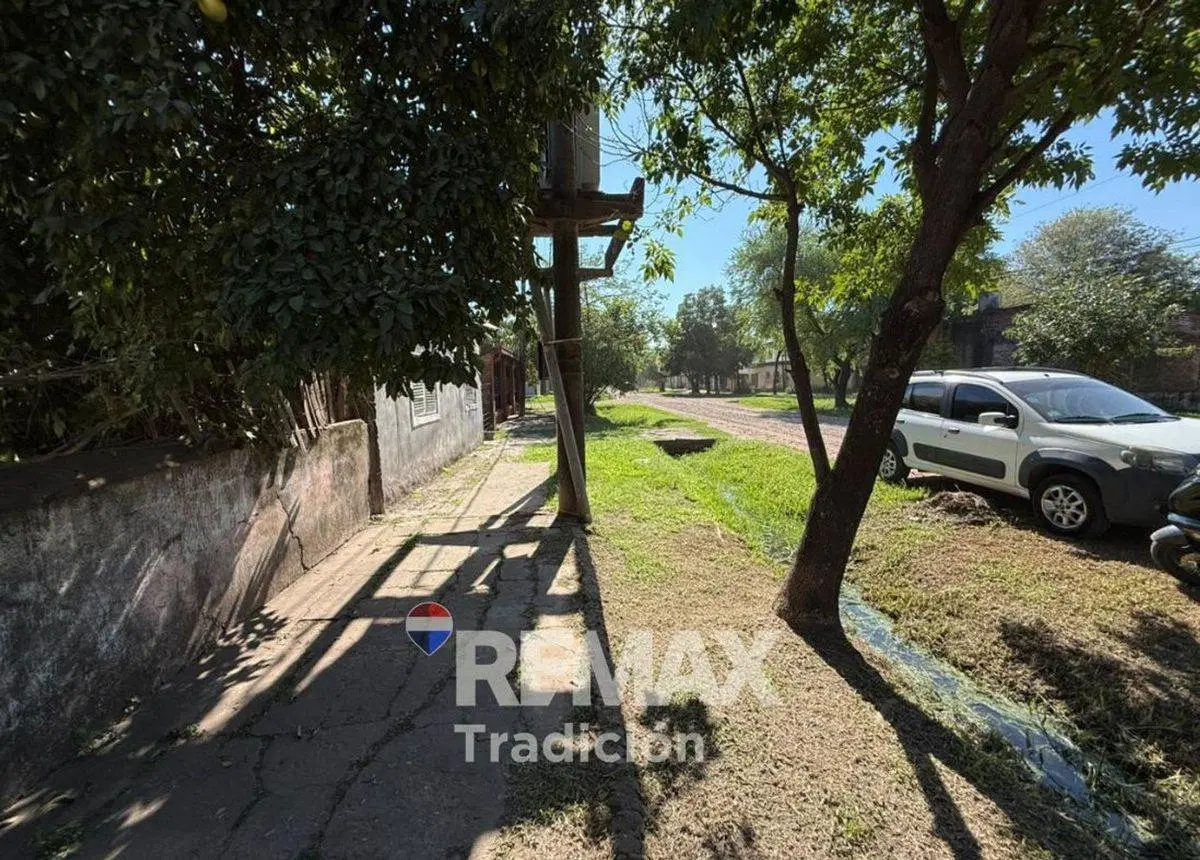 Casa a reciclar a la venta en Villa Libertad.- 4