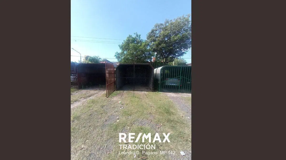 Casa en venta en B` España 4 hab cochera parrilla 4