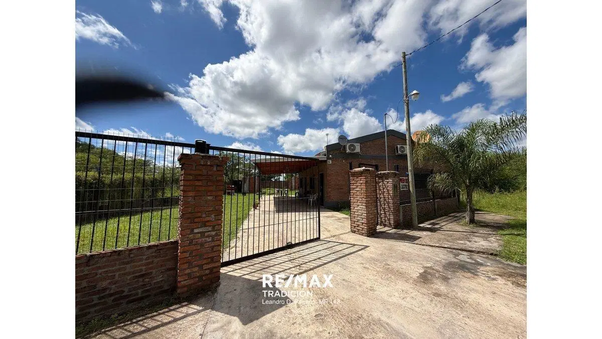 Casa con piscina y galpón – Ruta 16, Puerto Tirol 3