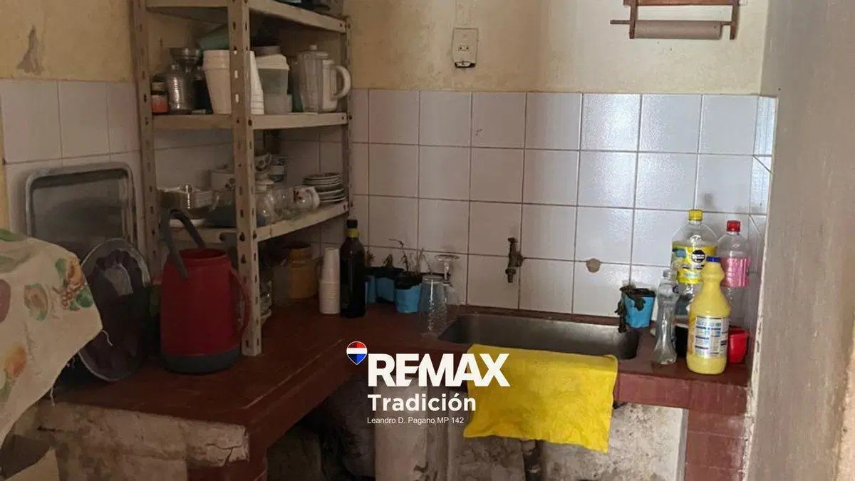 VENTA Galpón  sobre Av. Alvear -  a Reciclar 3