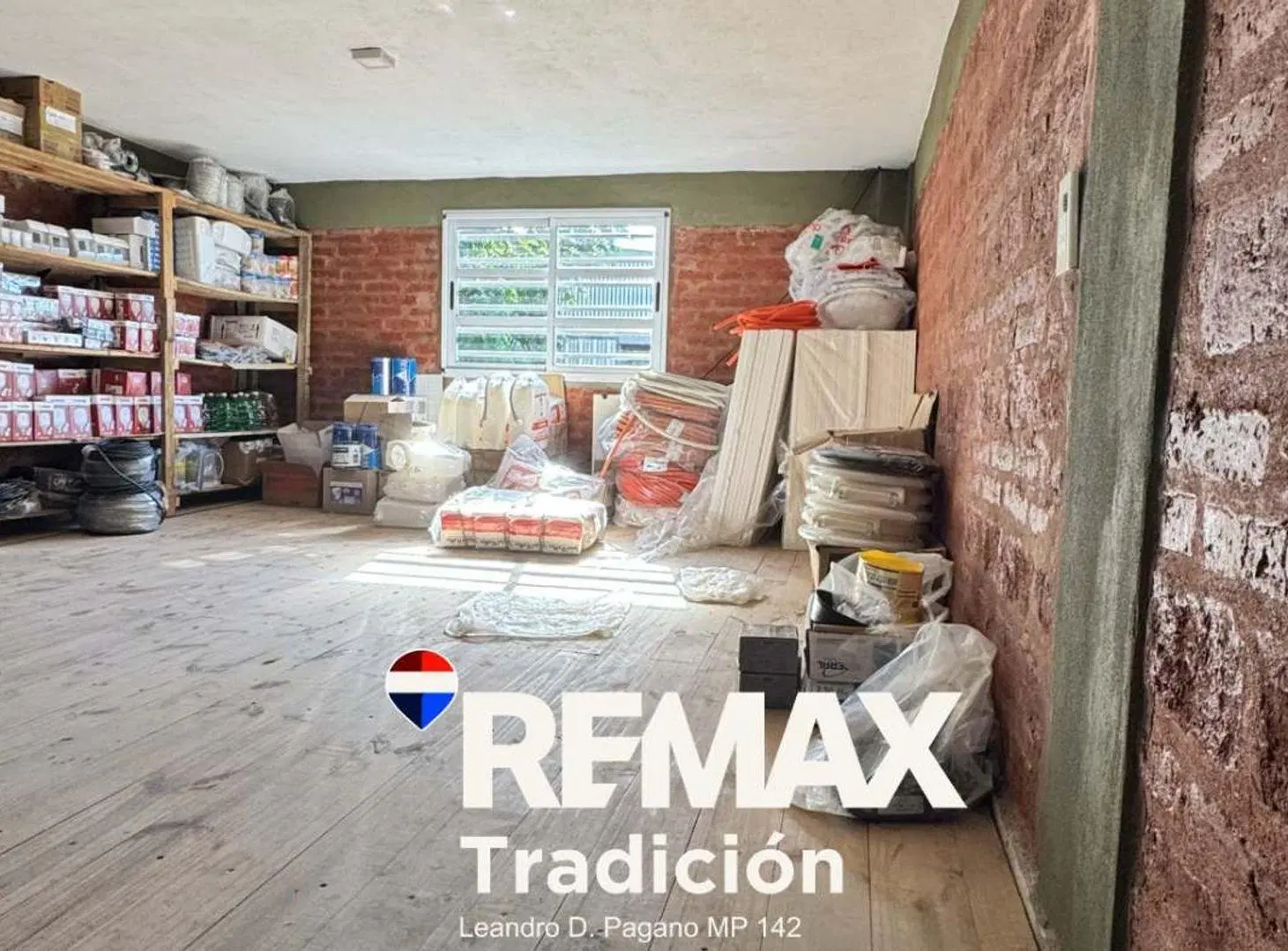LOCAL COMERCIAL CON GALPON- VENTA - MAKALLE 4