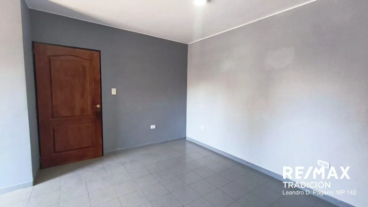 Departamento Venta 2 dorm c/coch. Microcentro Rcia 4