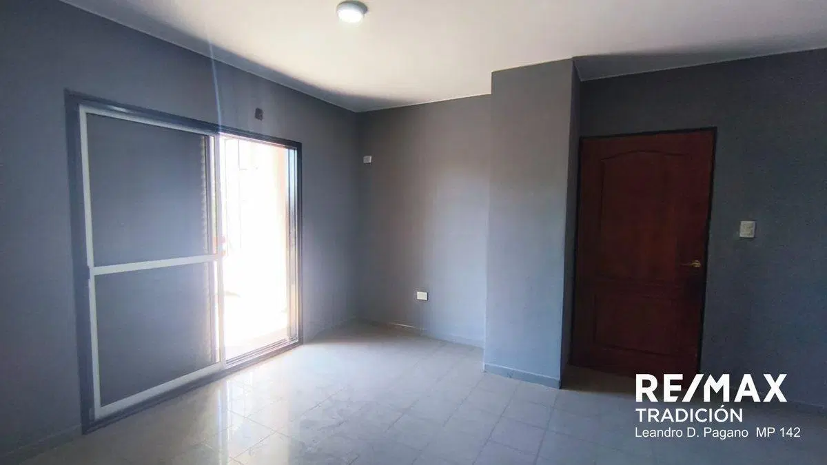 Departamento Venta 2 dorm c/coch. Microcentro Rcia 8