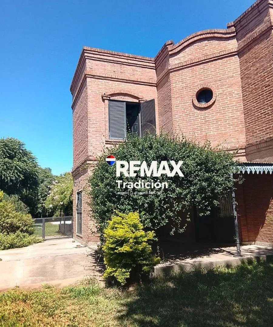 VENTA CASA 3 DORM CON PILETA RESISTENCIA CHACO 2