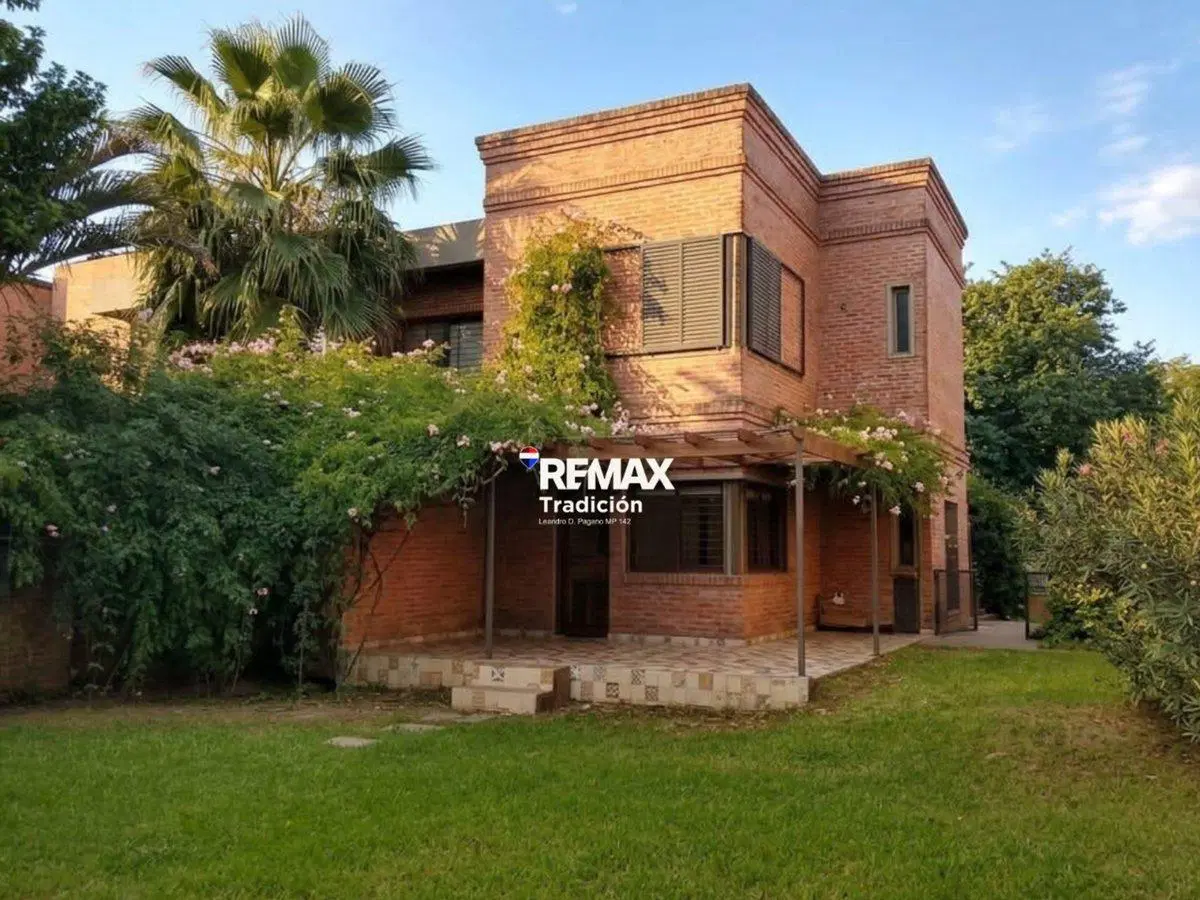 VENTA CASA 3 DORM CON PILETA RESISTENCIA CHACO 5