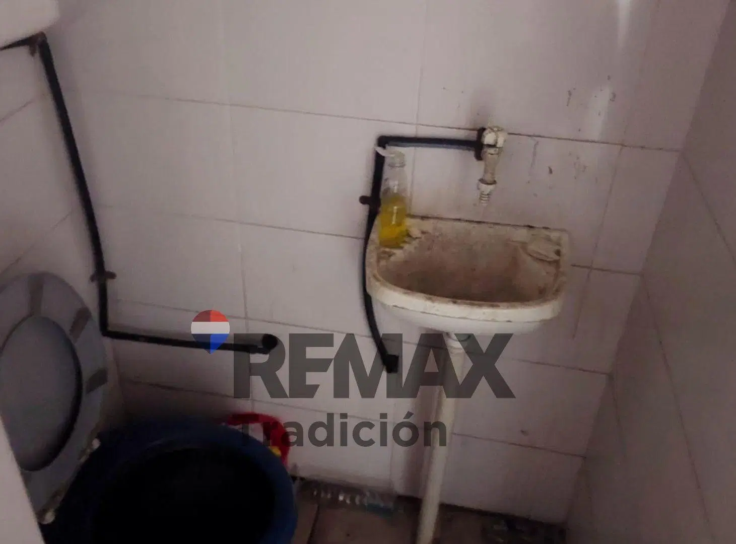 Vta Casa a Reciclar y Local en Gran Terreno Rcia 2