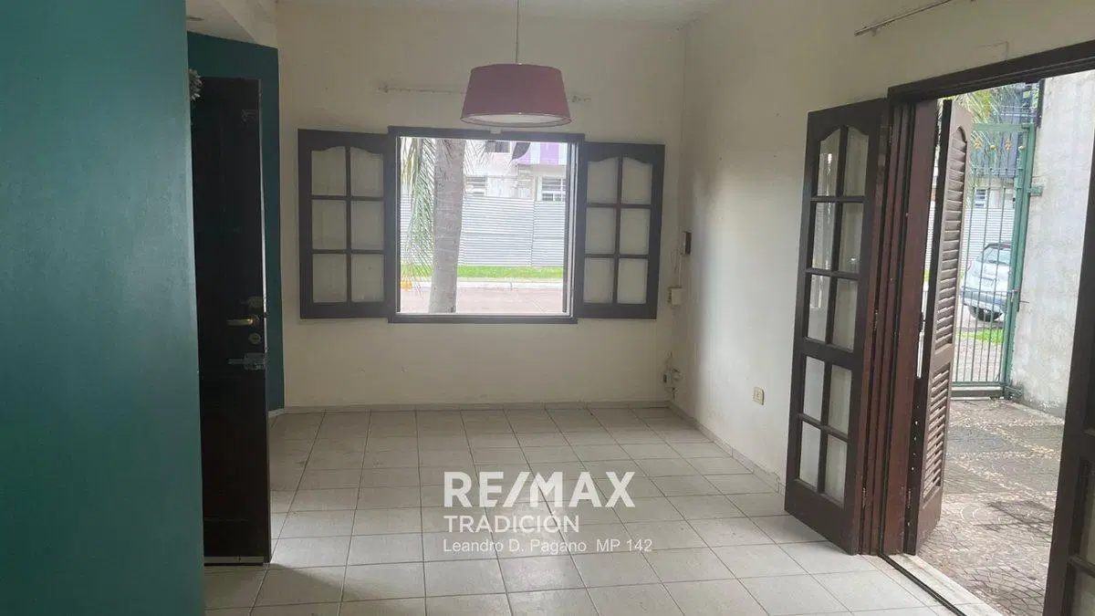 VENTA CASA DÚPLEX- EN ESQUINA, MACROCENTRO 3