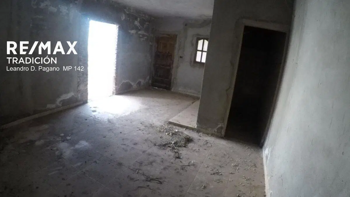 TERRENO C/ CASA P/RECICLAR EN VENTA ZONA UNCAUS 3