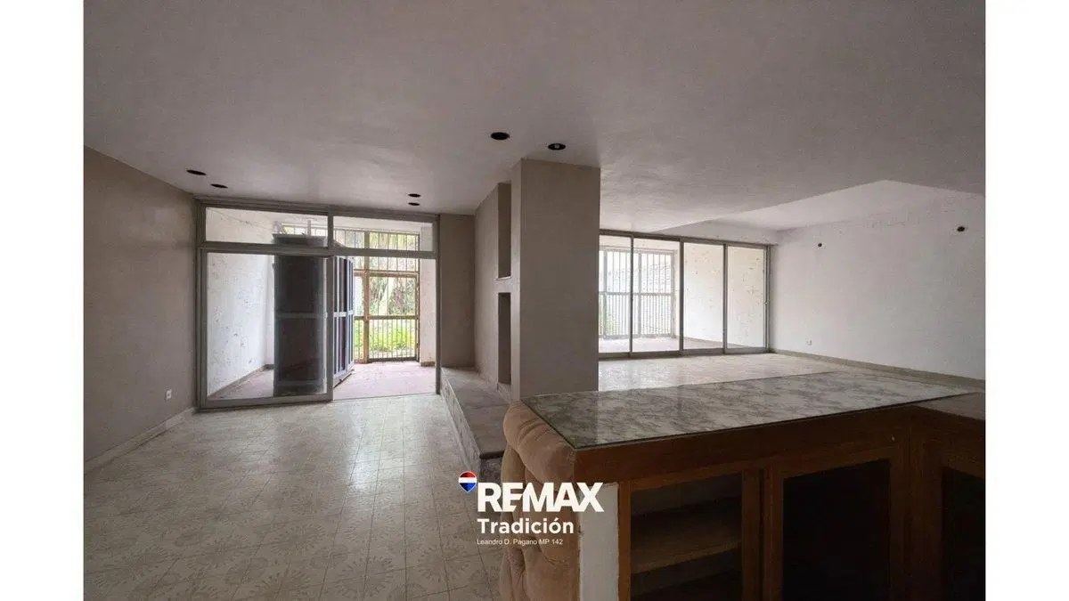 Casa 5 dorm. en venta – Resistencia – Patio amplio 5