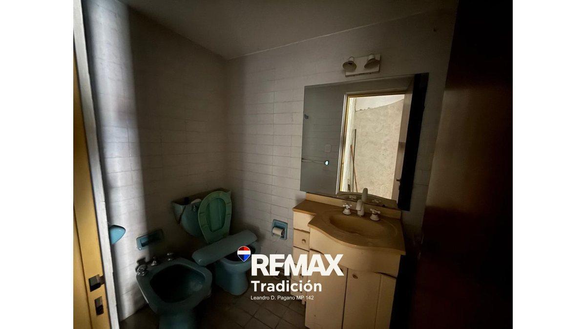 Foto de Casa 5 dorm. en venta – Resistencia – Patio amplio, imagen 2