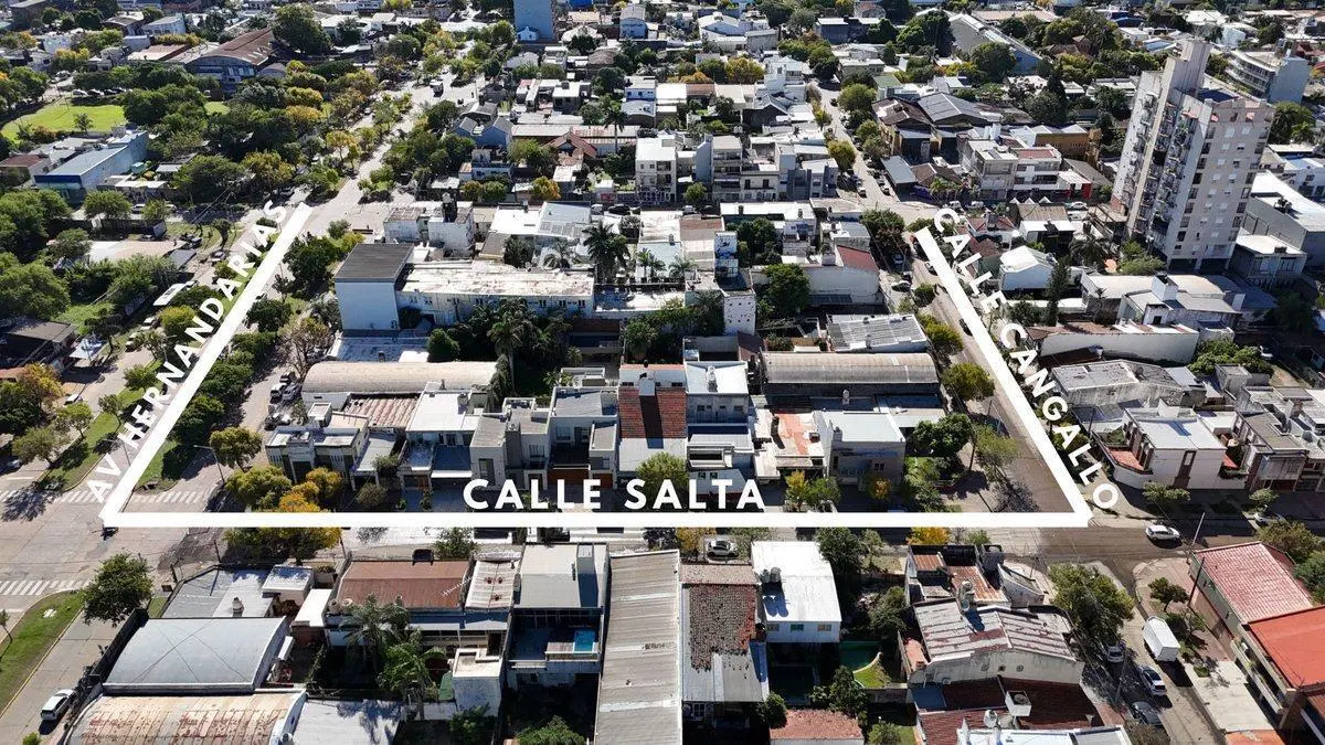 Casa 5 dorm. en venta – Resistencia – Patio amplio 3