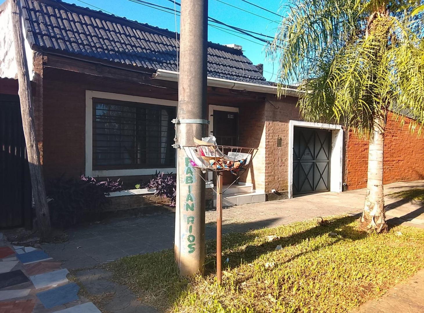 Foto de CASA EN ALQUILER C LOCAL COMERCIAL EN RESISTENCIA, imagen 1