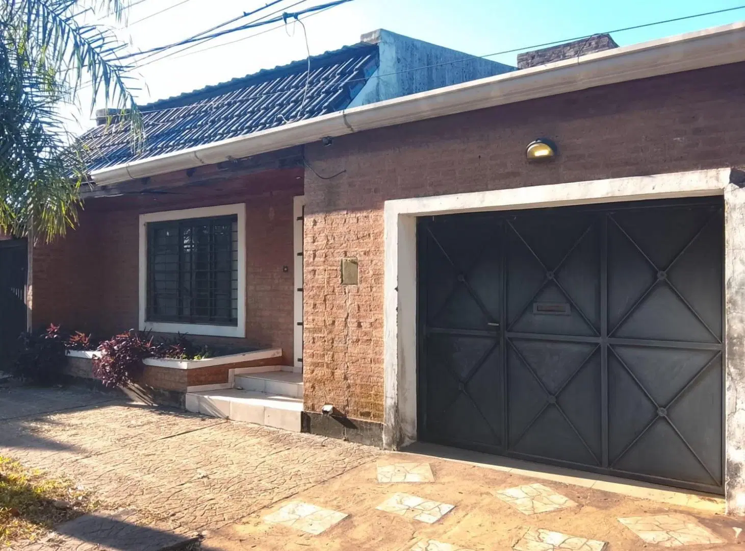 CASA EN ALQUILER C LOCAL COMERCIAL EN RESISTENCIA 2
