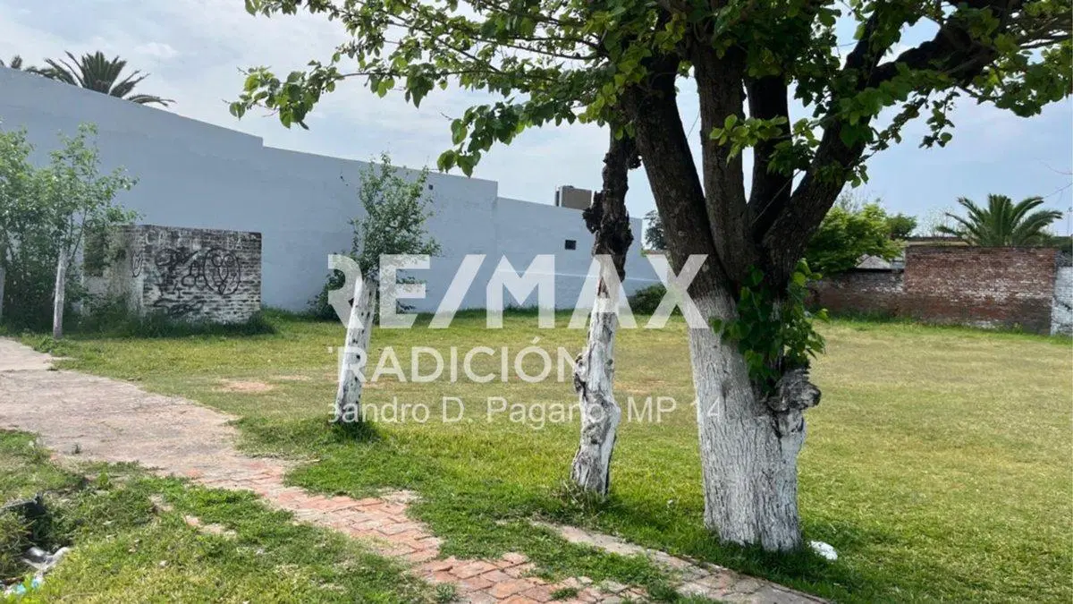 VENTA DE TERRENO en el  CENTRO DE LA CLOTILDE 3