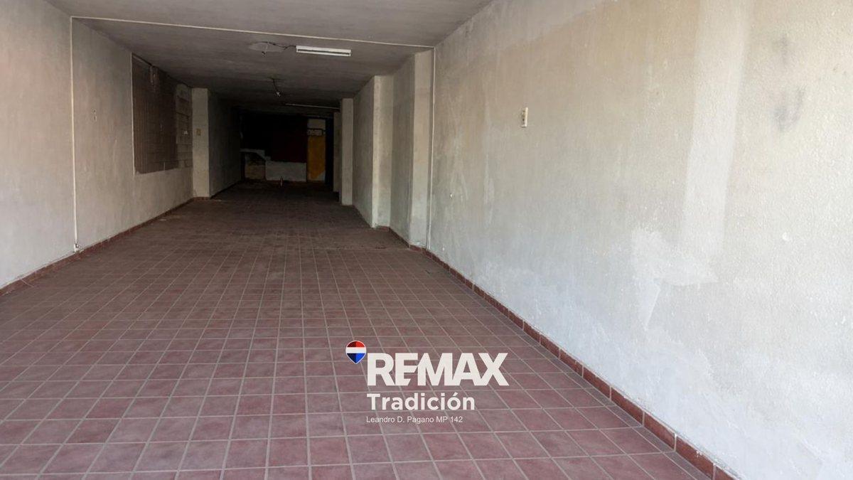 VENTA LOCAL COMERCIAL - AV. 25 DE MAYO