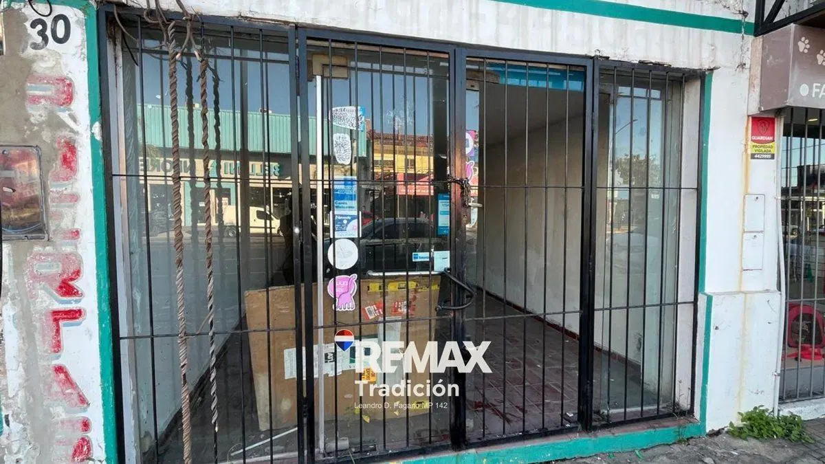 VENTA LOCAL COMERCIAL - AV. 25 DE MAYO 2