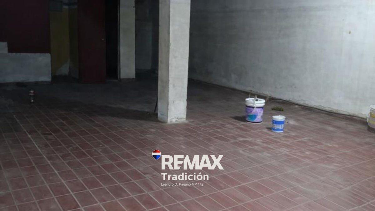 VENTA LOCAL COMERCIAL - AV. 25 DE MAYO