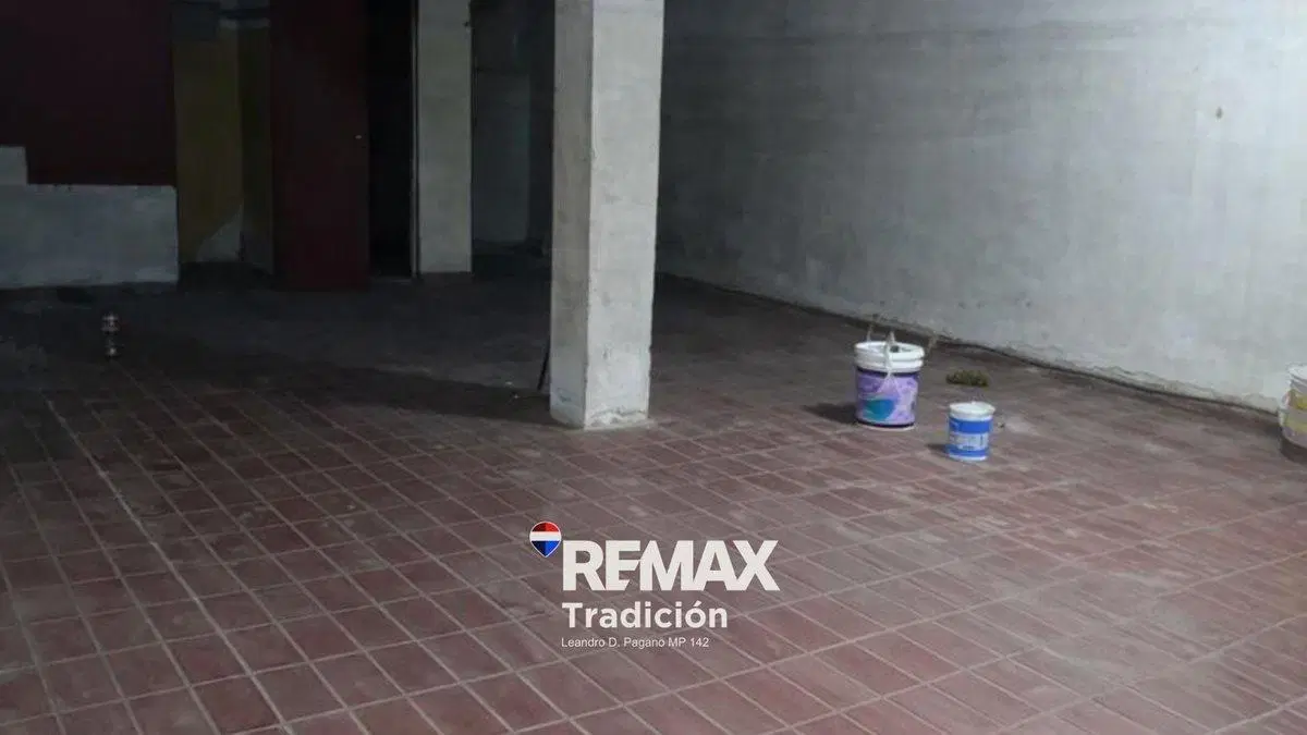 VENTA LOCAL COMERCIAL - AV. 25 DE MAYO 3