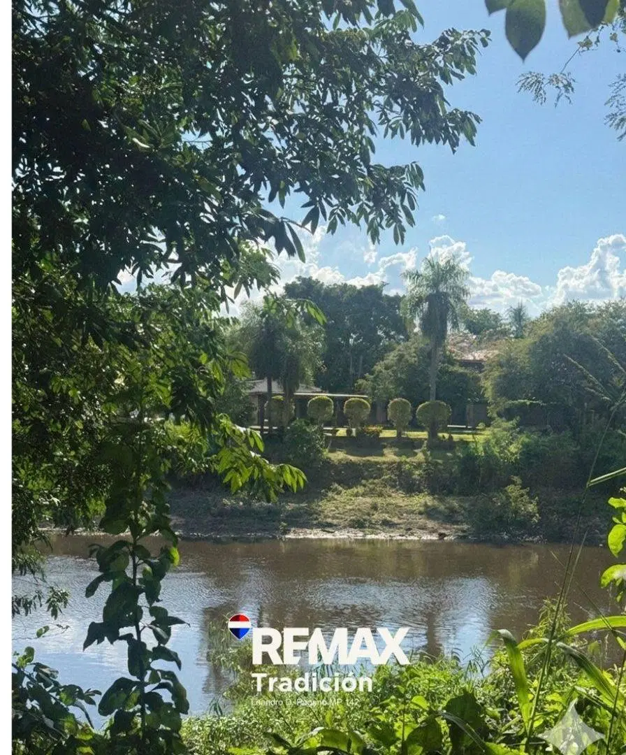 Terreno de 410m2 con vista al Río Negro 4