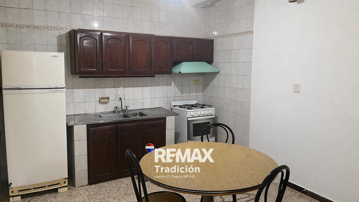 Foto de CASA EN VENTA MACROCENTRO CON GARAGE Y PATIO, imagen 2
