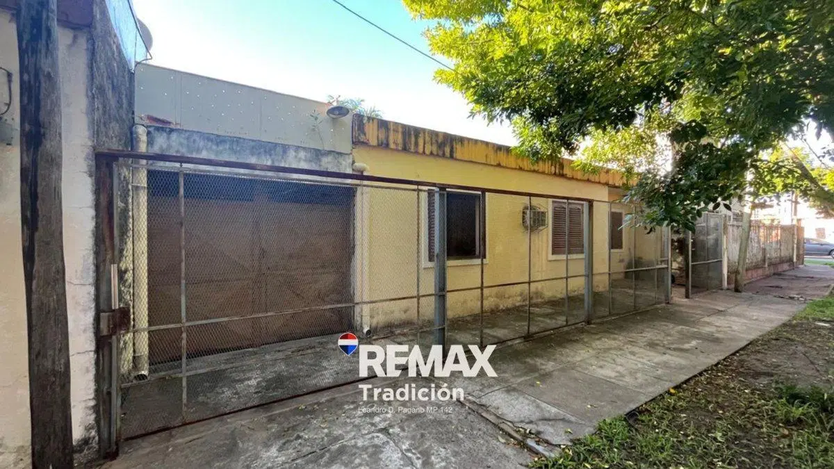 CASA EN VENTA  MACROCENTRO CON GARAGE Y PATIO 3