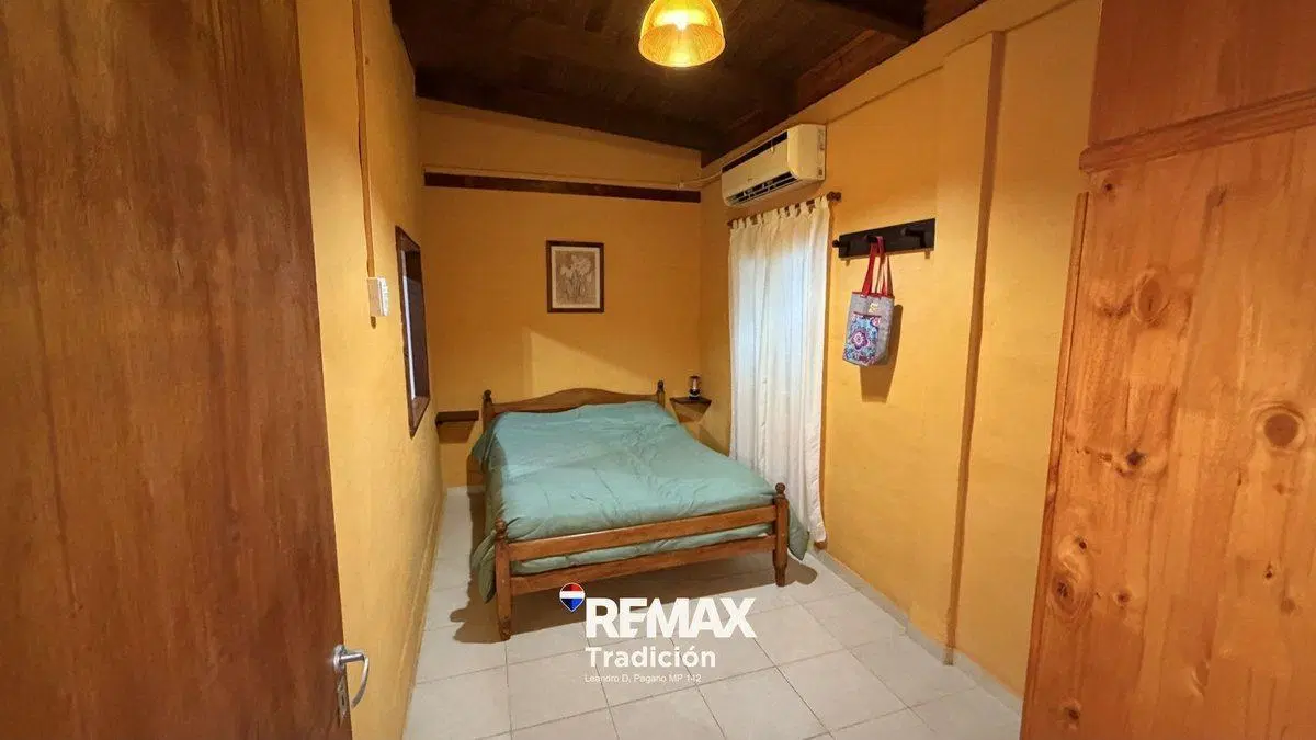 CASA  VENTA  4 AMB. BARRIO ARAMBURU 2