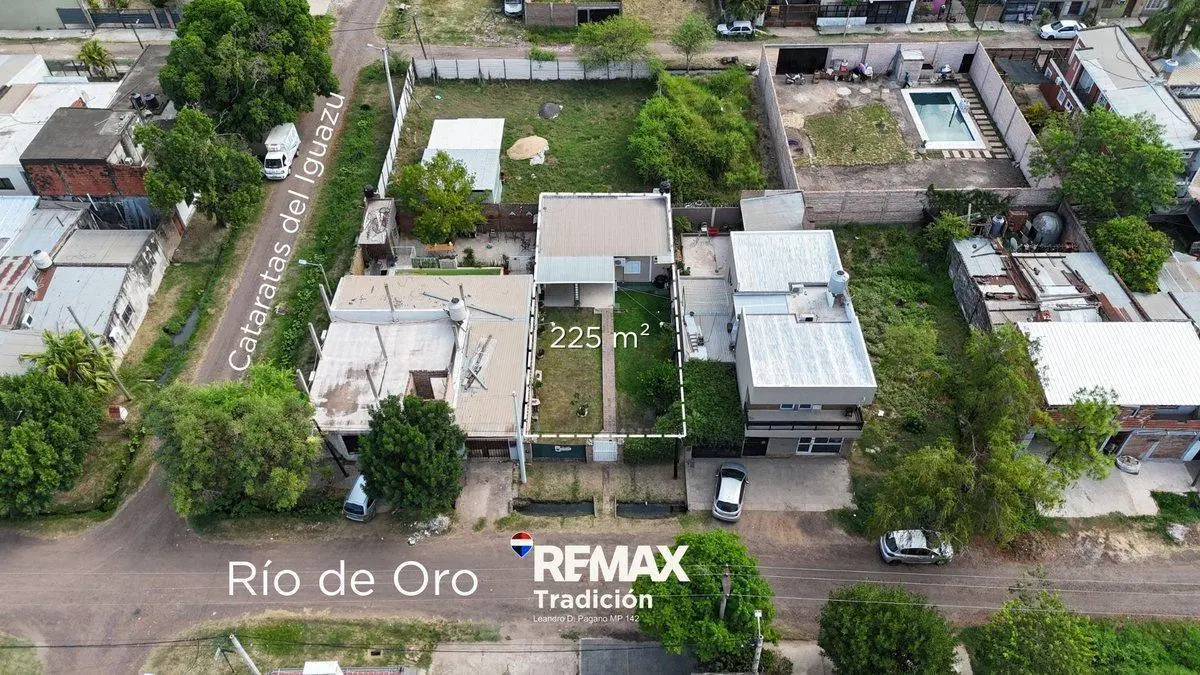 CASA  VENTA  4 AMB. BARRIO ARAMBURU 4