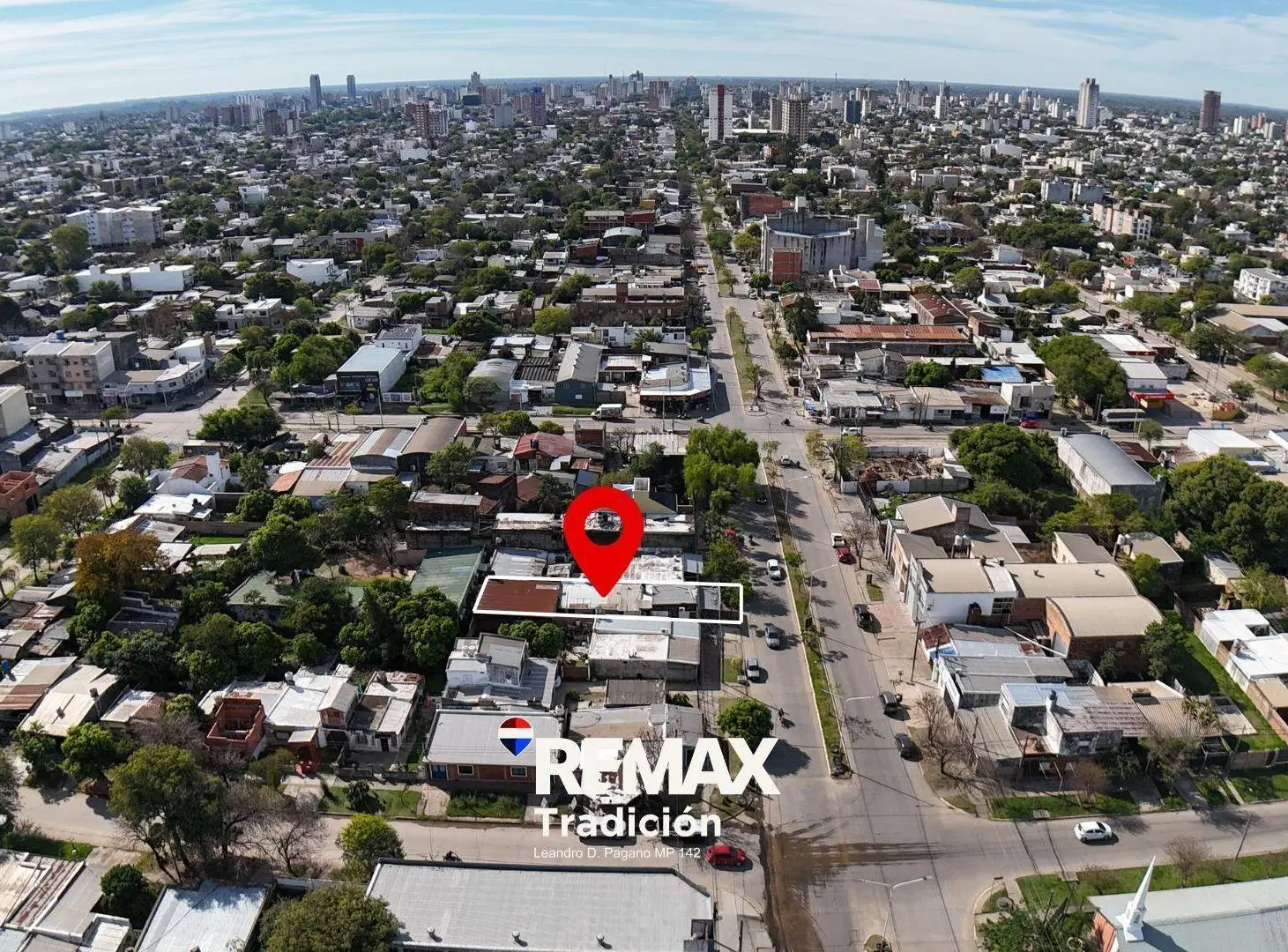 Casa c/ local comercial en Venta sobre Av. Alberdi 4