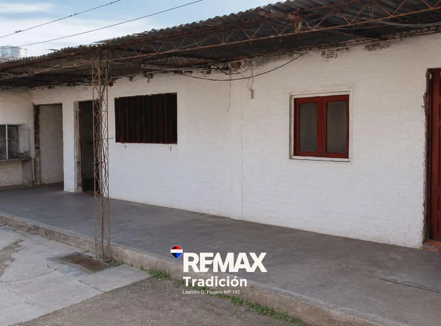 Casa c/ local comercial en Venta sobre Av. Alberdi 2