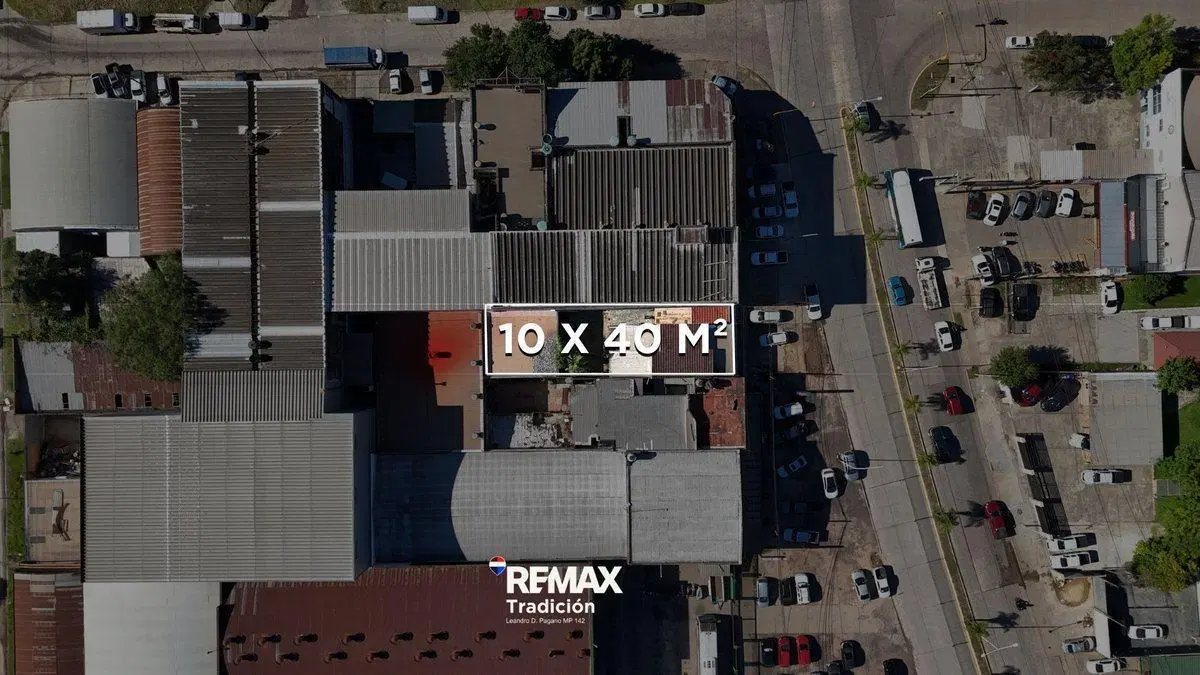 Local y vivienda en venta en plena Zona Comercial 4