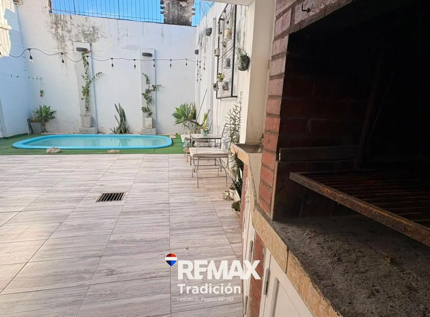 Hermosa Casa en Dúplex sobre Av. Hernandarias 3