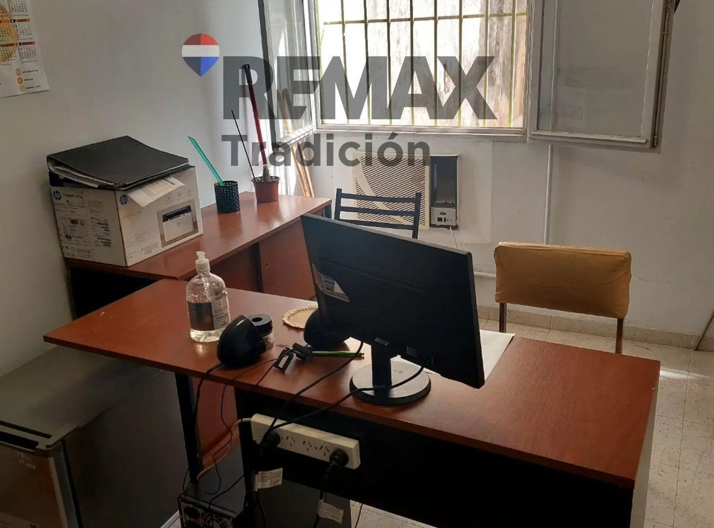 Venta Bloque de Oficinas c/ Cochera. Macrocentro 3