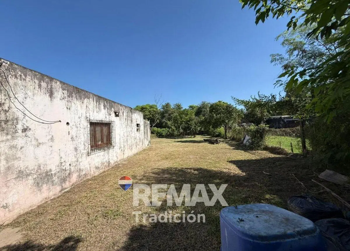 Casa a reciclar a la venta en Villa Libertad.- 5