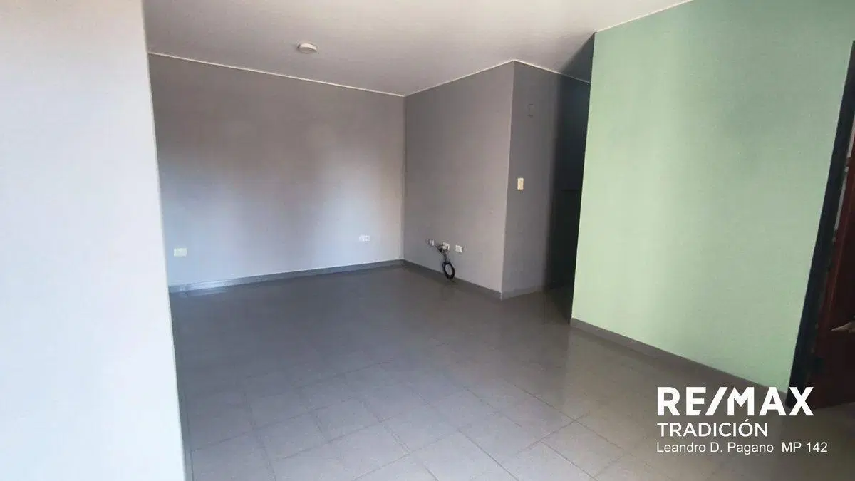 Departamento Venta 2 dorm c/coch. Microcentro Rcia 4
