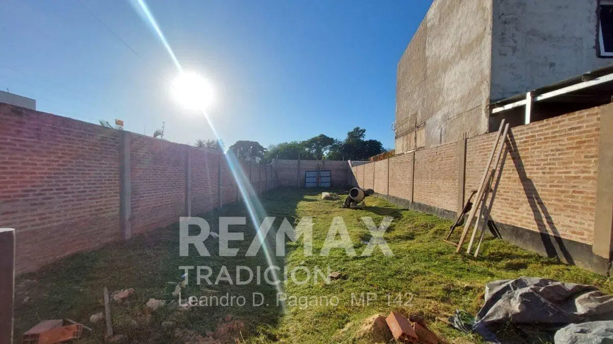 Vta Terreno en Fontana con Muro Perimetral 4