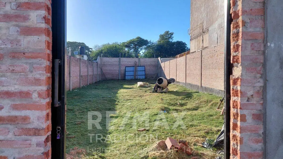 Vta Terreno en Fontana con Muro Perimetral 8