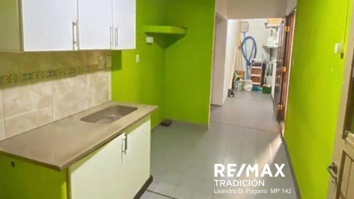 CASA EN VENTA CON PARRILLA Y PILETA 8