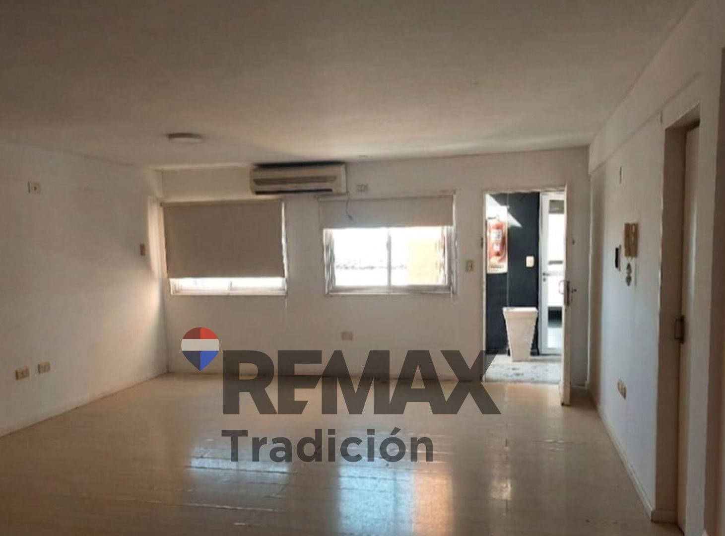 Foto de Venta Dpto 3 dormitorios c/ Cochera. Centro Rcia, imagen 2