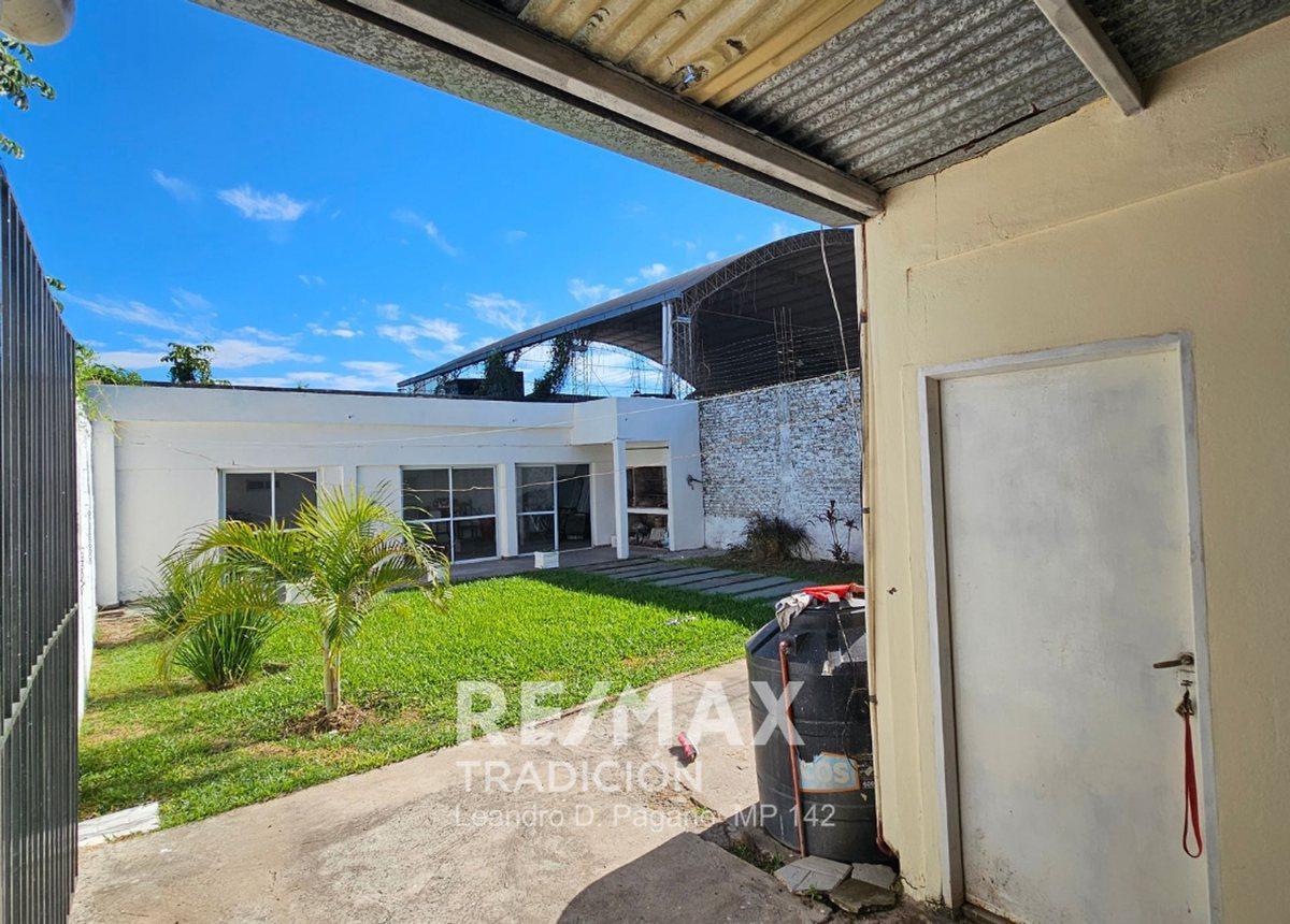 Foto de CASA CON SALON COMERCIAL EN VENTA - BARRANQUERAS, imagen 3