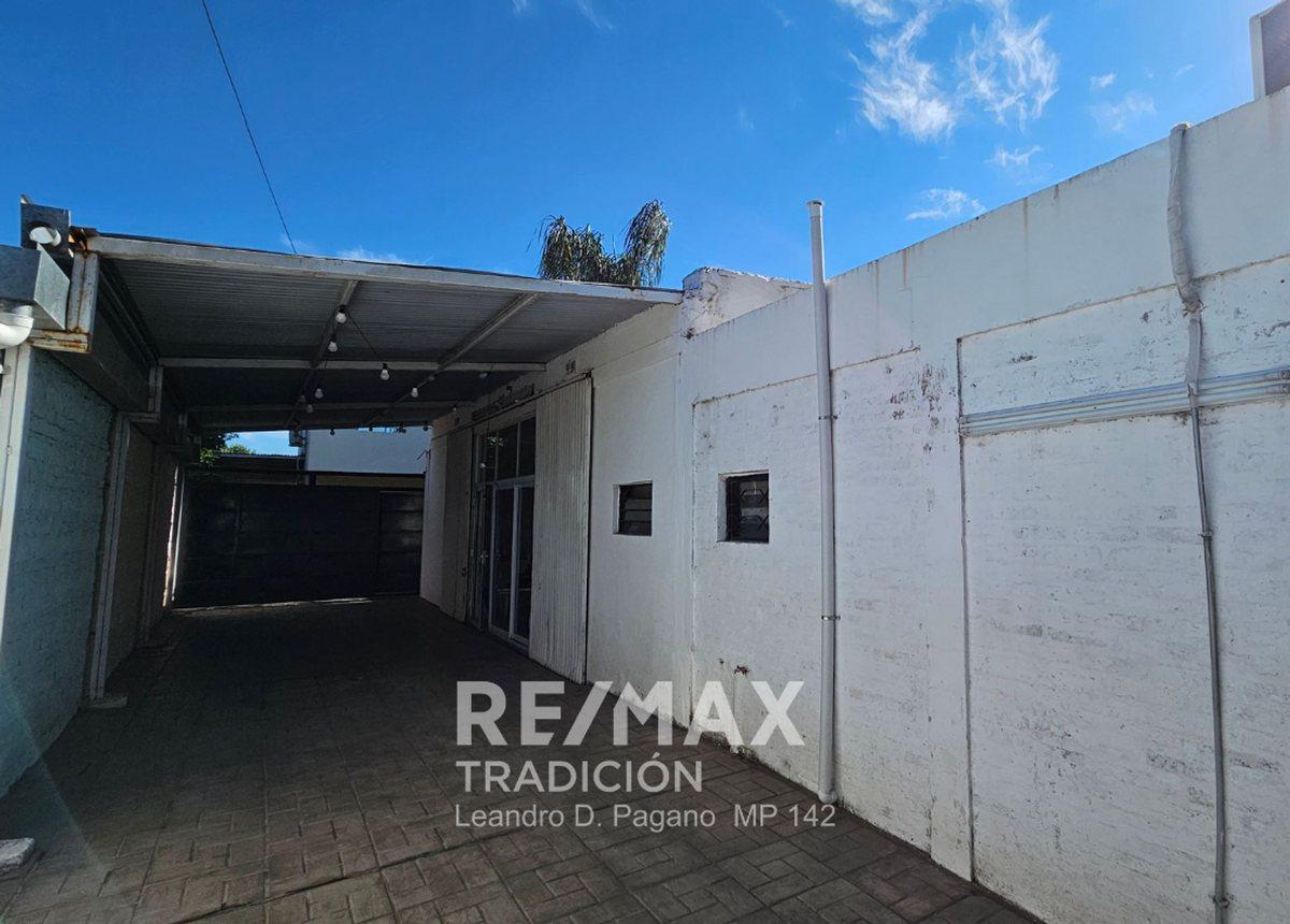 Foto de CASA CON SALON COMERCIAL EN VENTA - BARRANQUERAS, imagen 4