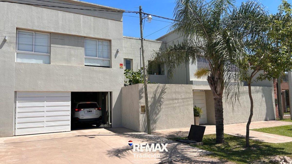 Foto de Casa Venta 4 dorm c/ pileta Resistencia Chaco, imagen 2